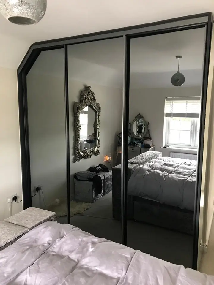 Floor-to-Ceiling Mirrored Wardrobes
